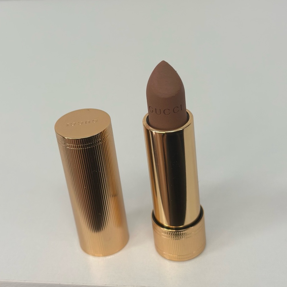 Gucci Rouge A’ Levres Matte Lipstick in Color Penny Beige 104, New in Box 0.12oz